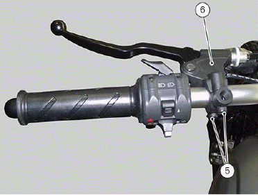 Handlebar assembly: clutch control