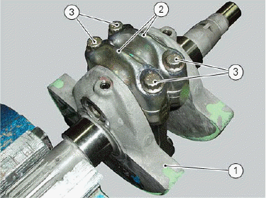 Crankcase: connecting rod assembly